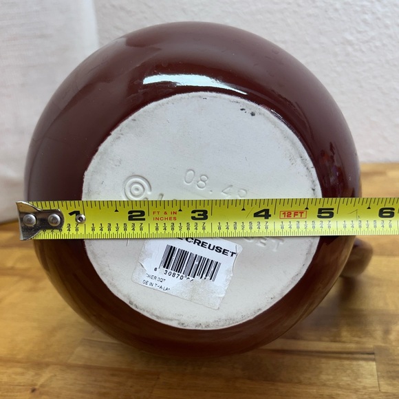 Rare - Le Creuset Cerise Red 3qt Stoneware Signature Pitcher Sangria Jug - Picture 9 of 9